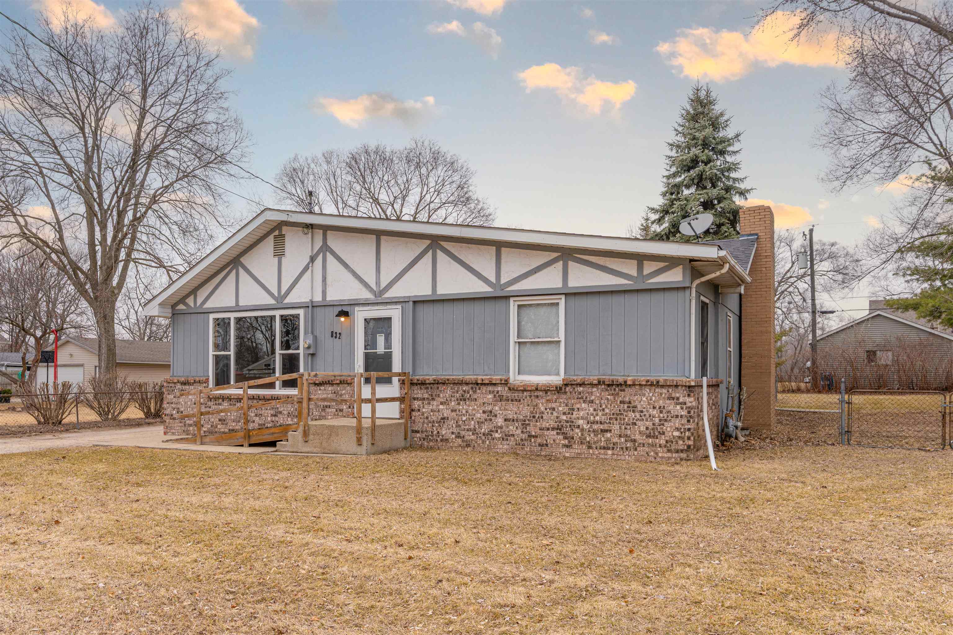832 Taft Road Rockford, IL 61109 - Photo 1 of 30 Gallery Image 1