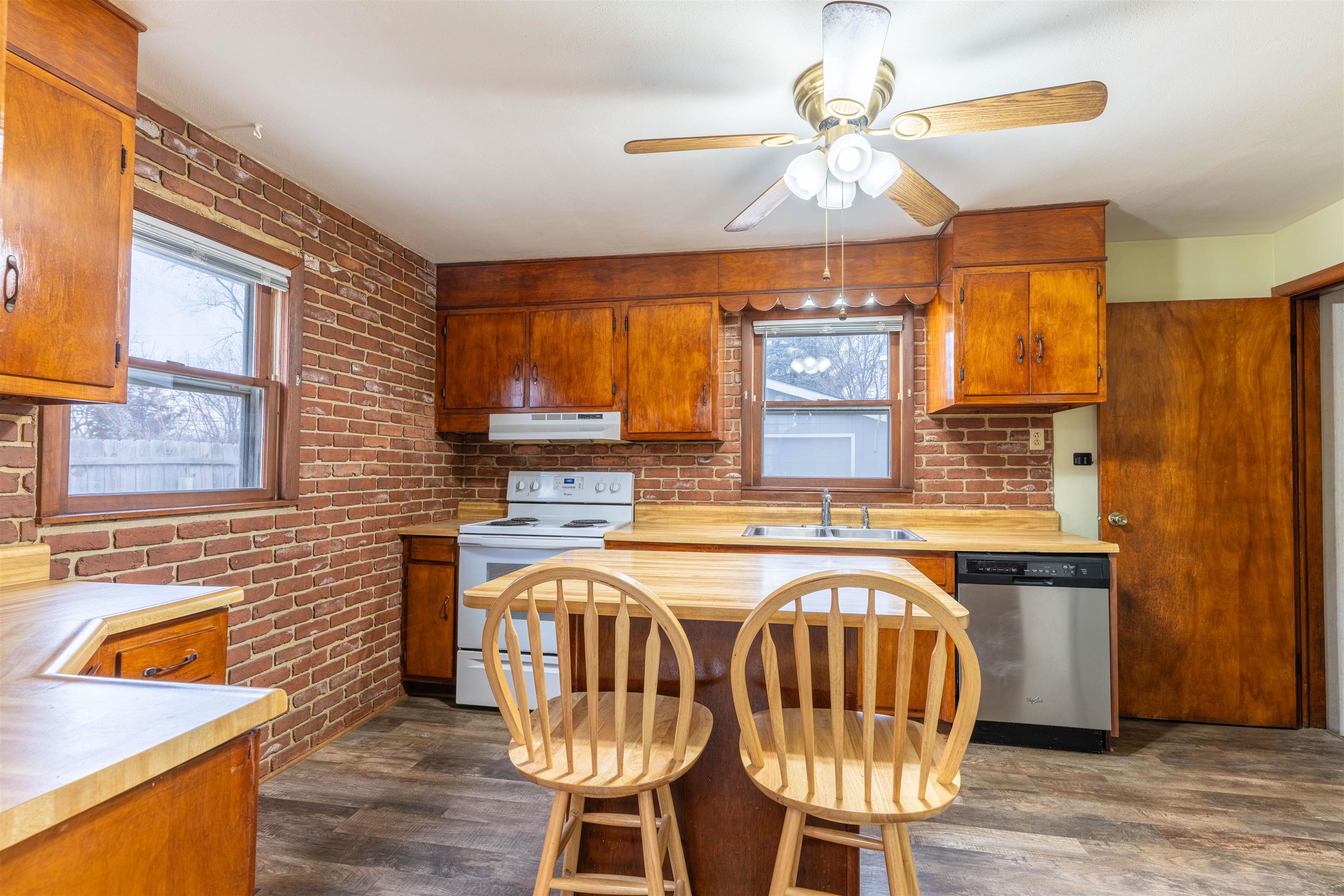 832 Taft Road Rockford, IL 61109 - Photo 7 of 30 Gallery Image 7
