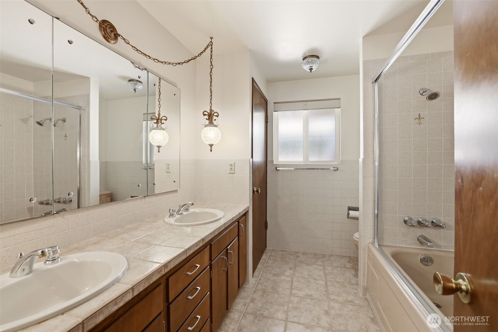 8957 188th Street Southwest Edmonds, WA 98026 - Photo 21 of 36