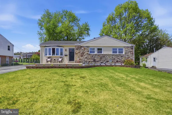 $405,000 | 109 Shubrook Lane, Aston, PA 19014