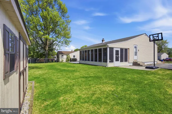 $405,000 | 109 Shubrook Lane, Aston, PA 19014