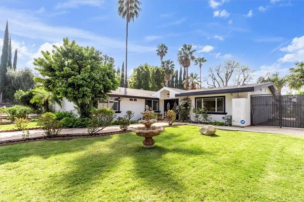 $6,480 | 6201 Corbin Avenue, Tarzana, CA 91356