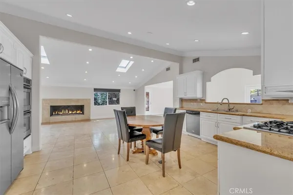 $6,480 | 6201 Corbin Avenue, Tarzana, CA 91356