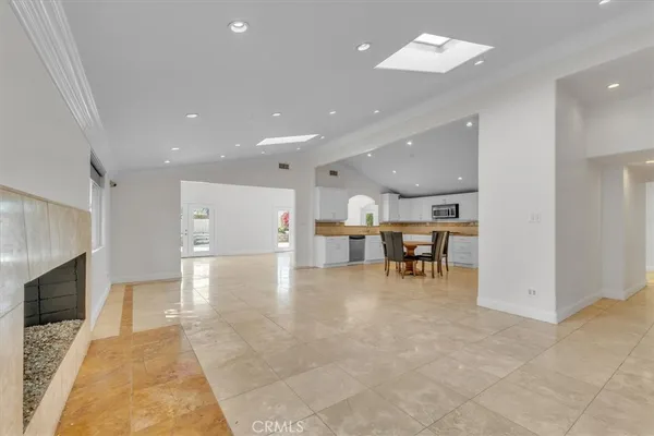 $6,480 | 6201 Corbin Avenue, Tarzana, CA 91356