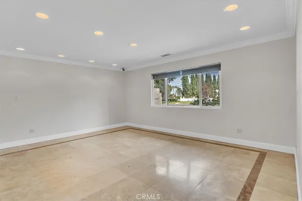 $6,480 | 6201 Corbin Avenue, Tarzana, CA 91356