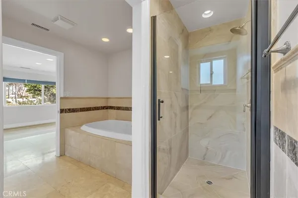 $6,480 | 6201 Corbin Avenue, Tarzana, CA 91356