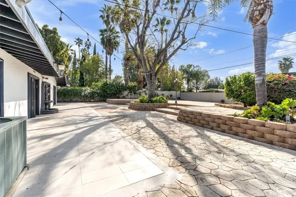 $6,480 | 6201 Corbin Avenue, Tarzana, CA 91356