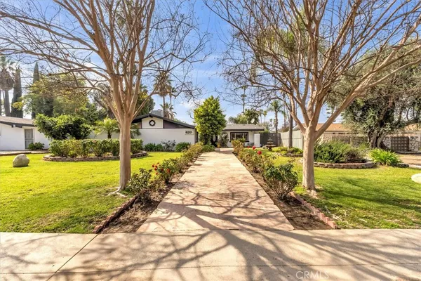 $6,480 | 6201 Corbin Avenue, Tarzana, CA 91356