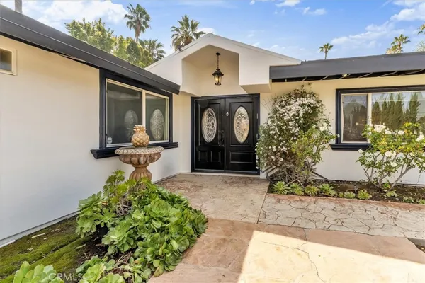 $6,480 | 6201 Corbin Avenue, Tarzana, CA 91356