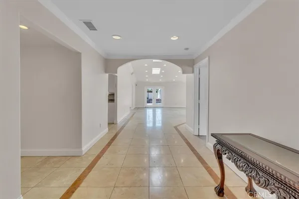 $6,480 | 6201 Corbin Avenue, Tarzana, CA 91356