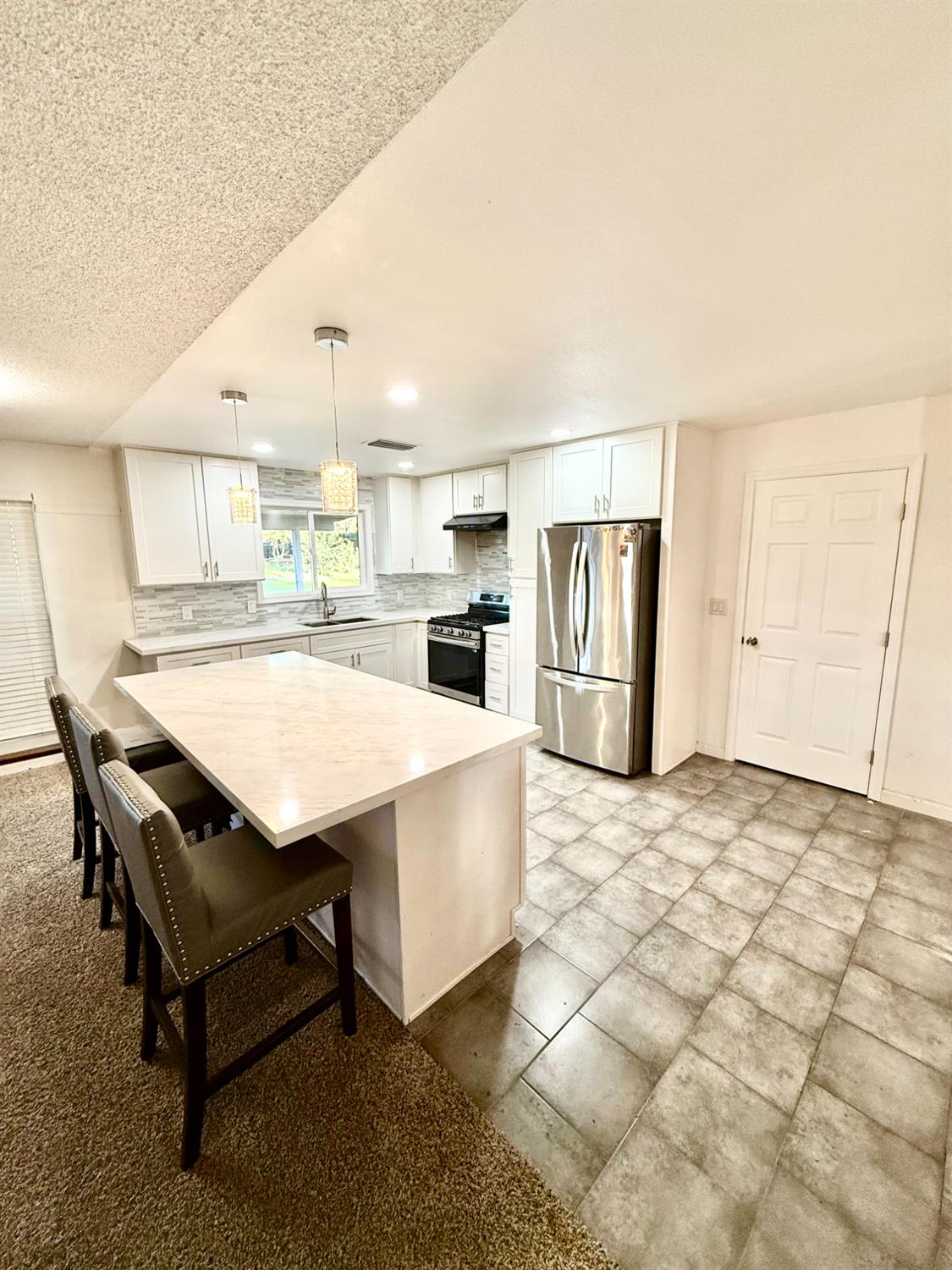 18798 Farallon Road Madera, CA 93638 - Photo 4 of 9