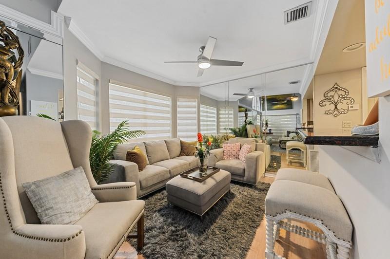 5295 Park Pl Circle Boca Raton, FL 33486 - Photo 8 of 21 08_5295ParkPlaceCir_3001_FamilyRoom_Flex