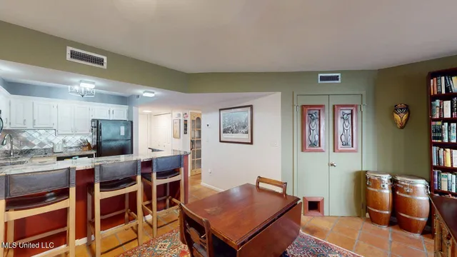 $2,950 | 520 Beach Boulevard, Unit 501, Biloxi, MS 39530