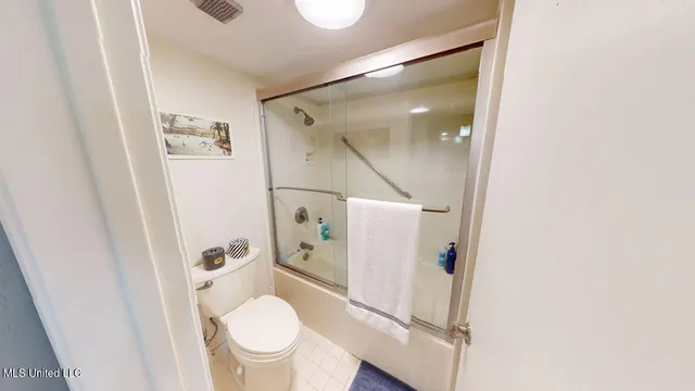 $2,950 | 520 Beach Boulevard, Unit 501, Biloxi, MS 39530