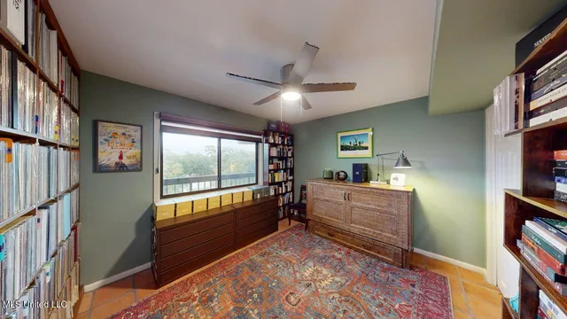 $2,950 | 520 Beach Boulevard, Unit 501, Biloxi, MS 39530