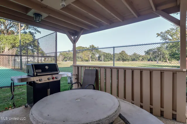 $2,950 | 520 Beach Boulevard, Unit 501, Biloxi, MS 39530