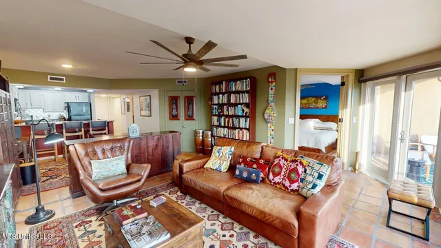 $2,950 | 520 Beach Boulevard, Unit 501, Biloxi, MS 39530