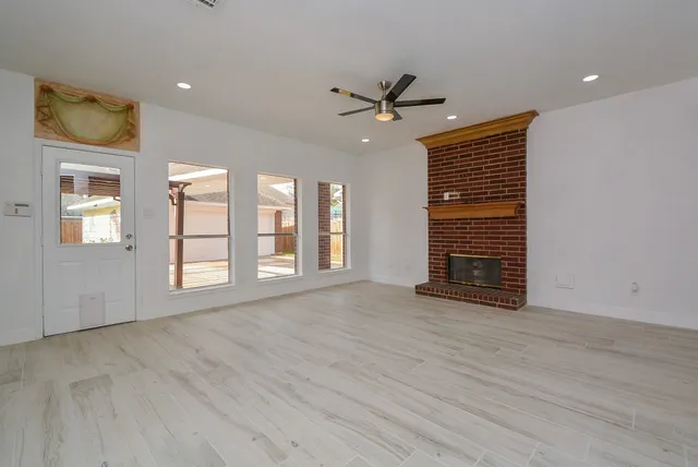 $2,995 | 5743 Henniker Drive, Houston, TX 77041