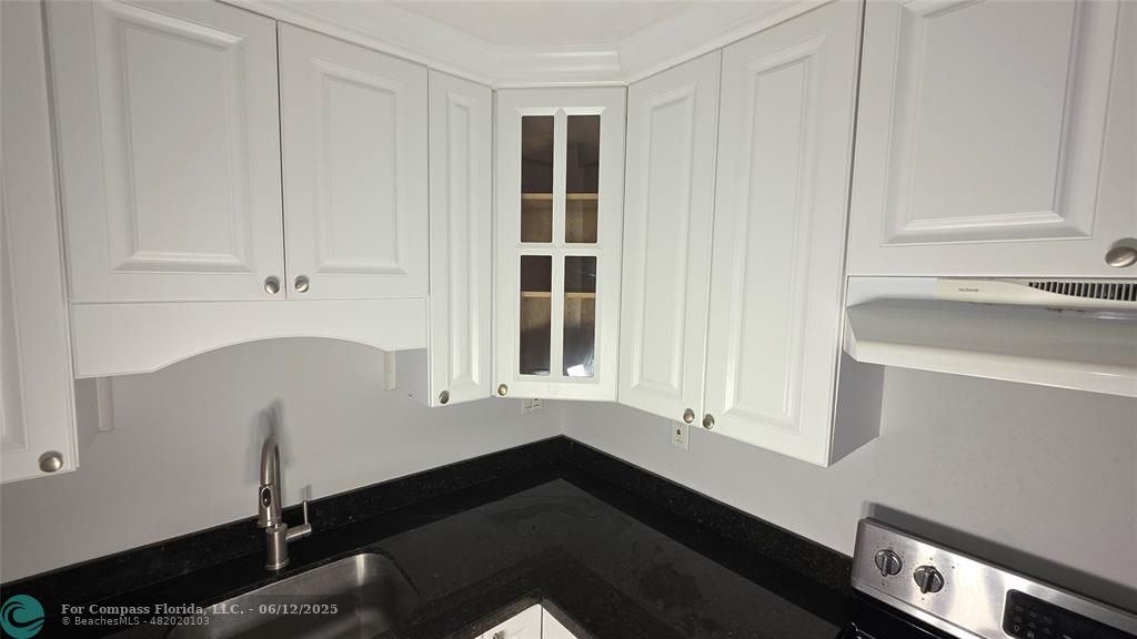 200 South Birch Road, Unit 504 Fort Lauderdale, FL 33316 - Photo 9 of 17