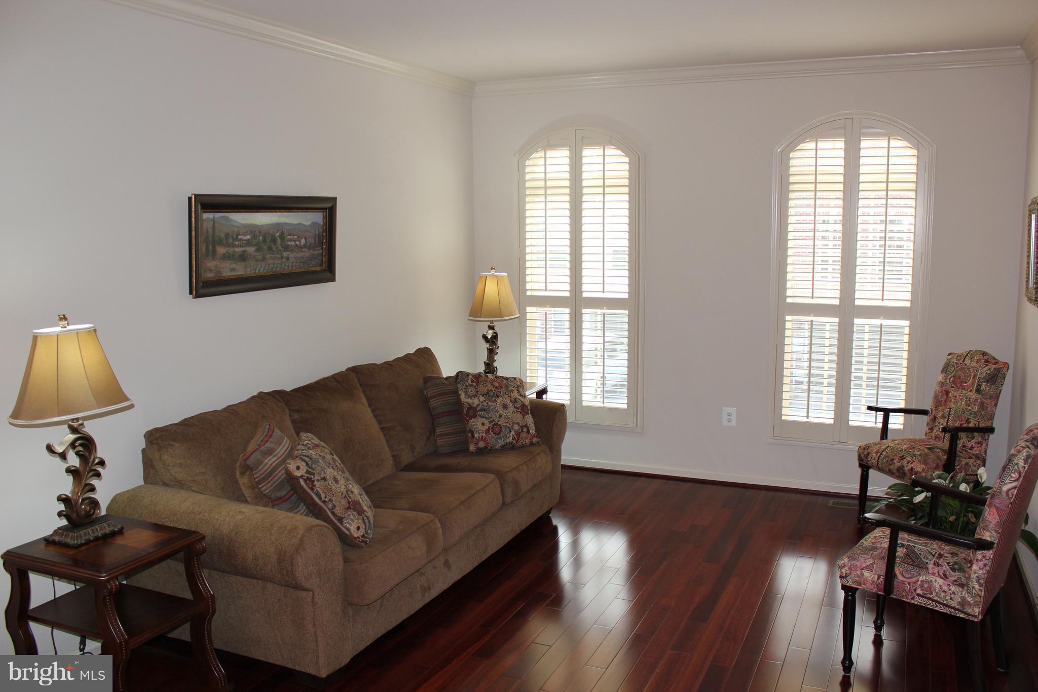 1523 Rabbit Hollow Place Silver Spring, MD 20906 - Photo 8 of 27 Living Room