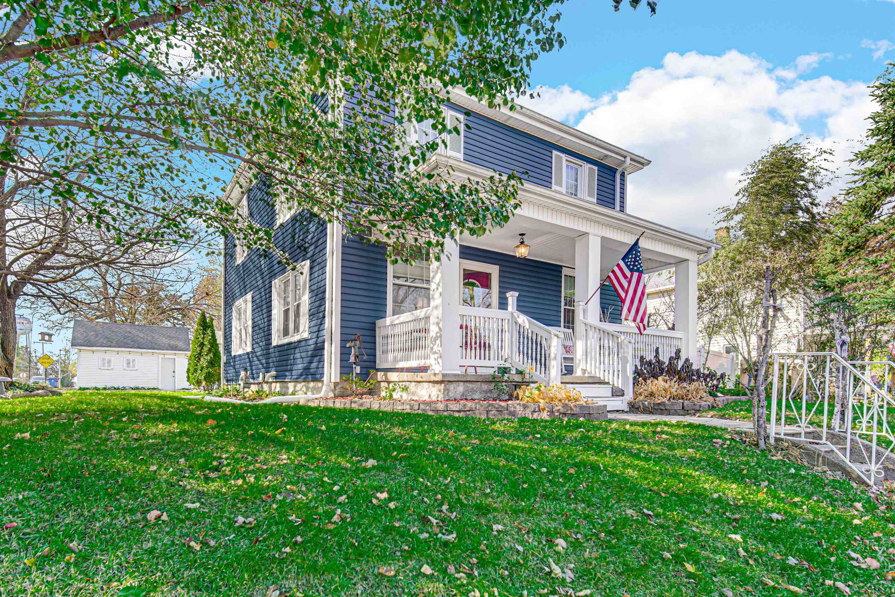 321 South Slate Street Culver, IN 46511 - Photo 2 of 27