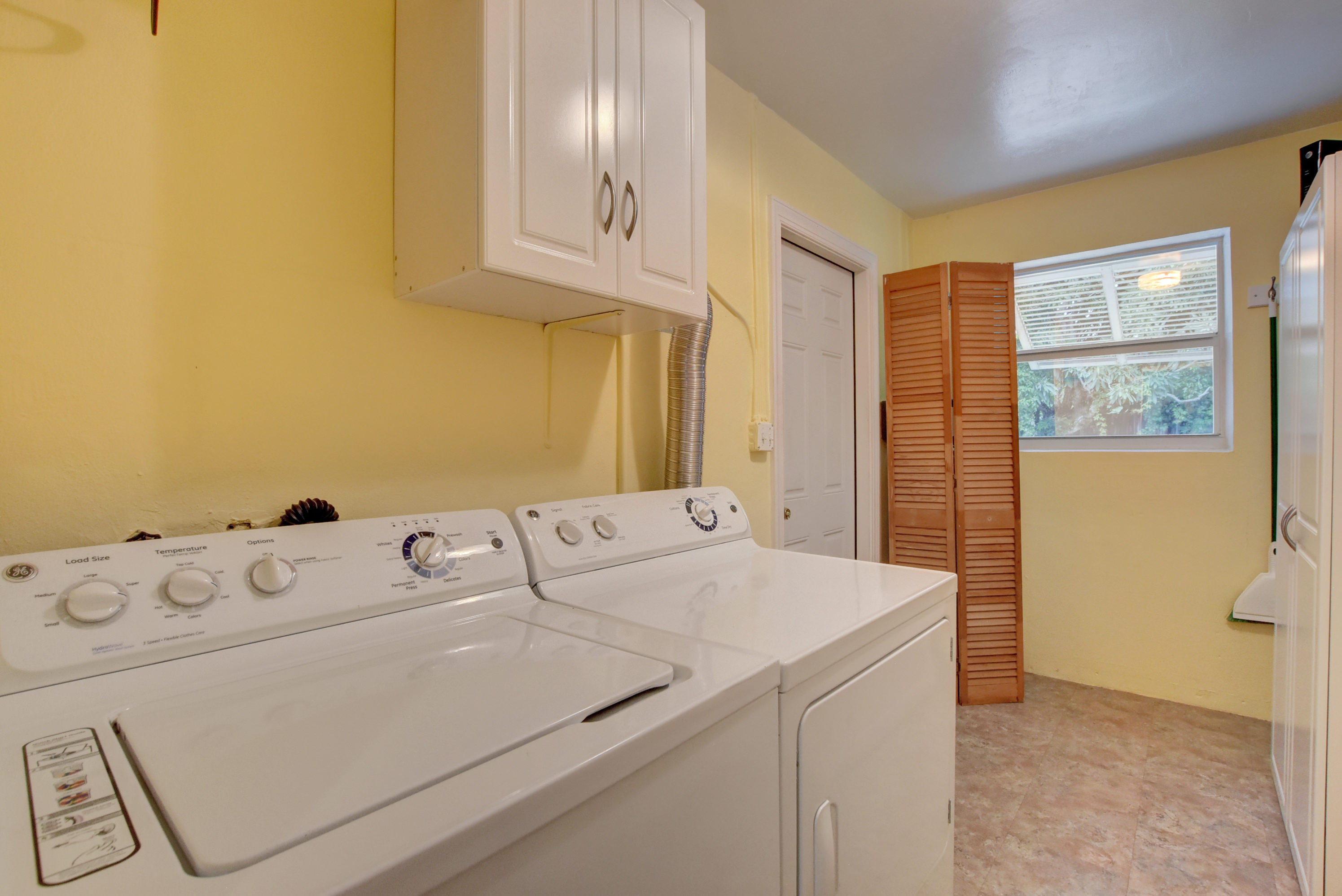 6614 Katherine Road West Palm Beach, FL 33413 - Photo 13 of 40 24_dsc_6467_68_69_70_71