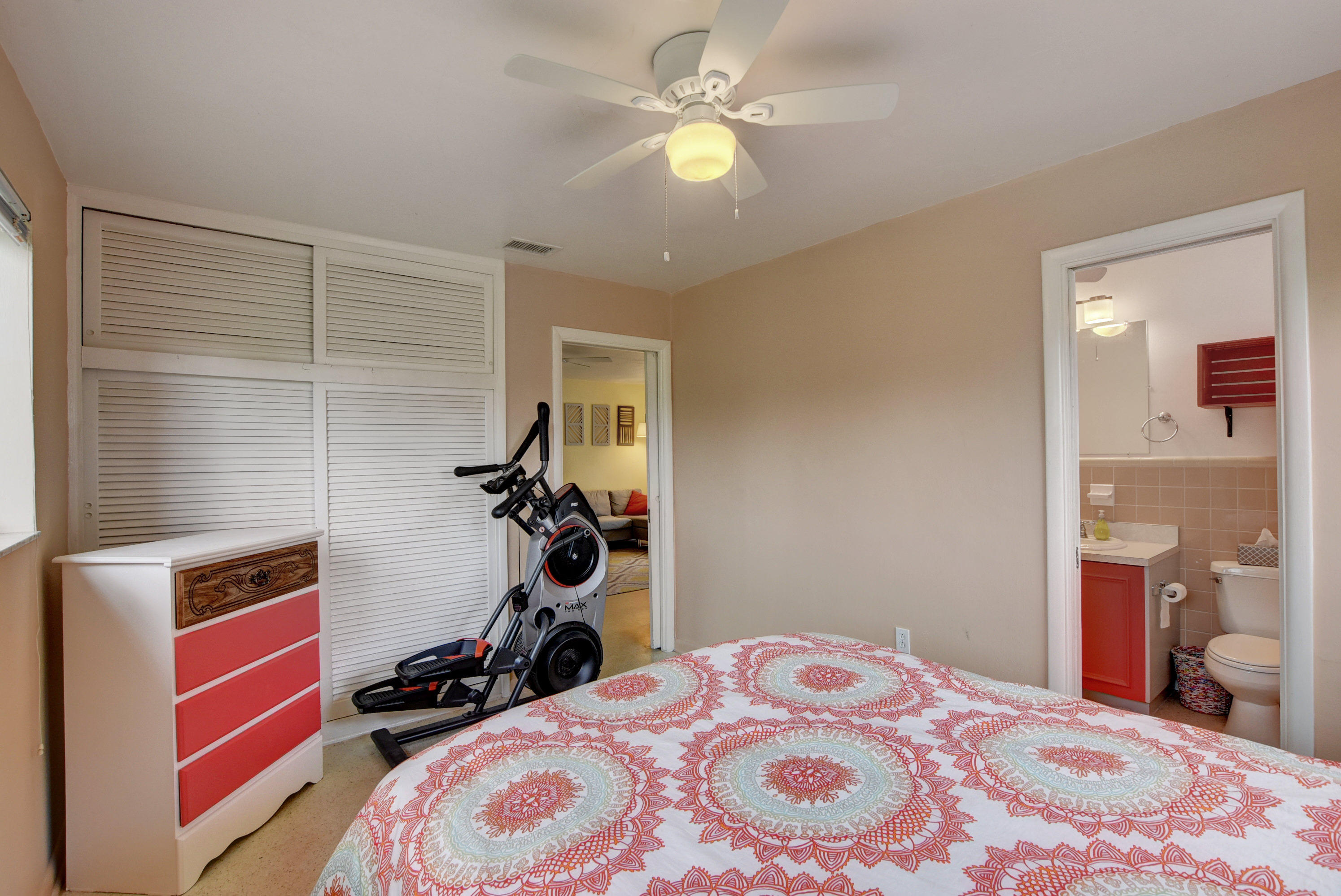 6614 Katherine Road West Palm Beach, FL 33413 - Photo 20 of 40 31_dsc_6502_3_4_5_6