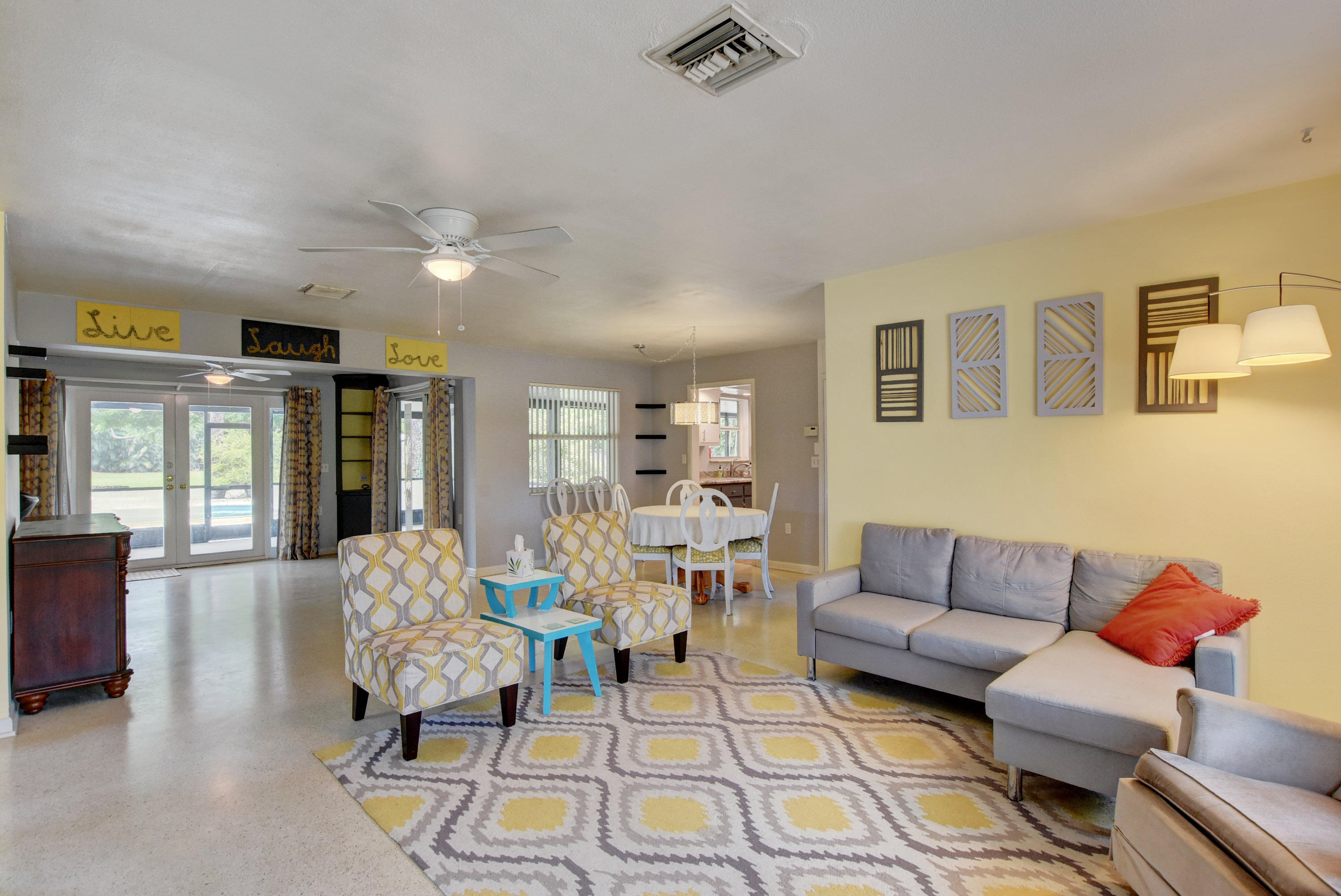 6614 Katherine Road West Palm Beach, FL 33413 - Photo 3 of 40 14_dsc_6402_3_4_5_6
