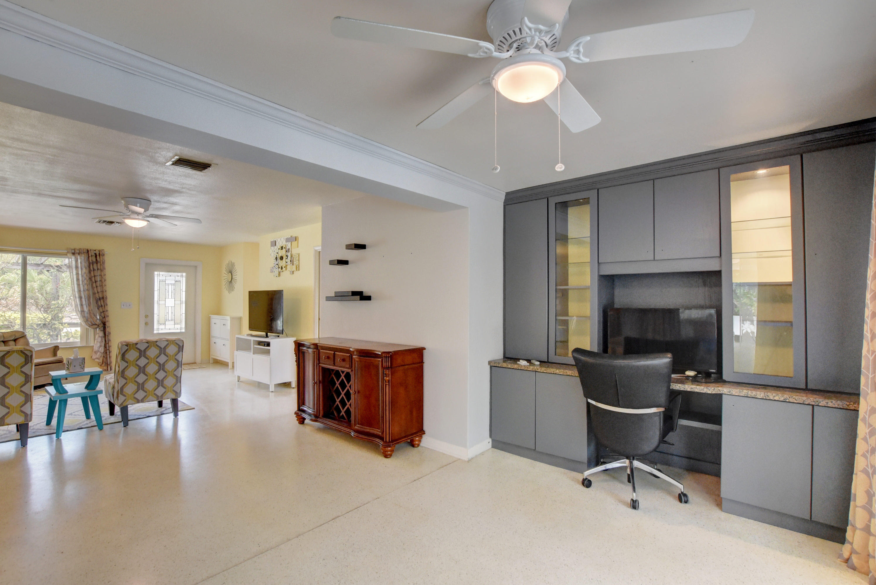 6614 Katherine Road West Palm Beach, FL 33413 - Photo 7 of 40 18_dsc_6437_38_39_40_41