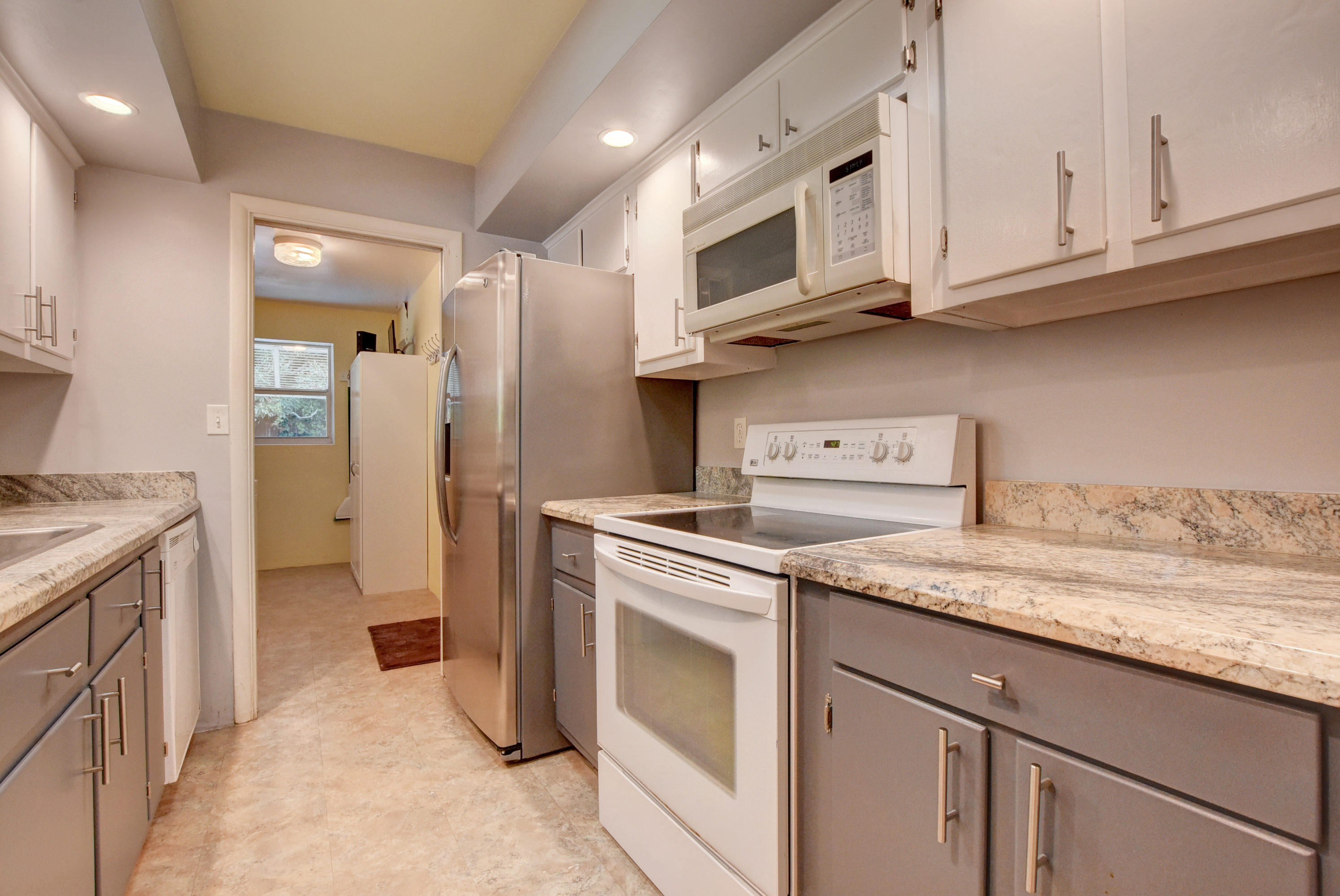 6614 Katherine Road West Palm Beach, FL 33413 - Photo 10 of 40 21_dsc_6452_3_4_5_6