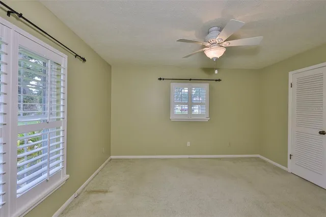 a view of empty room with window
