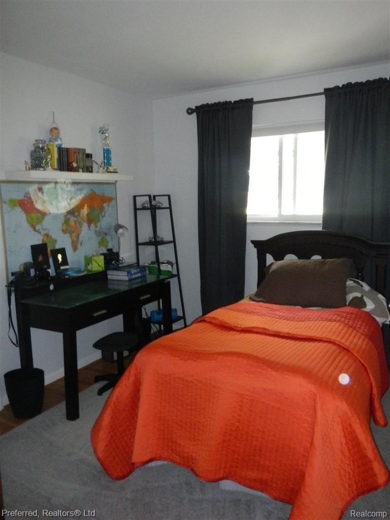 41300 Cherry Hill Road Canton, MI 48187 - Photo 10 of 25 2012-06-05 13.14.08.jpg