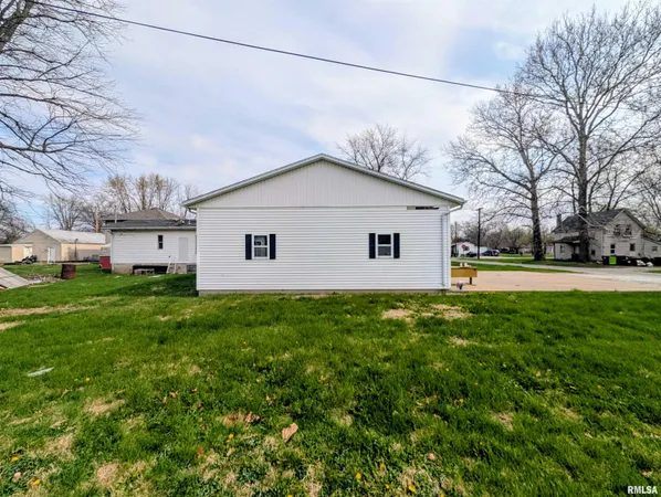 $35,000 | 565 Harrison Street, Bushnell, IL 61422