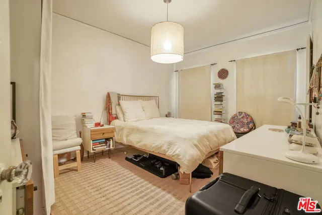 $1,595,000 | 2420 North Beachwood Drive, Los Angeles, CA 90068