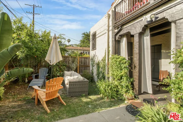 $1,595,000 | 2420 North Beachwood Drive, Los Angeles, CA 90068