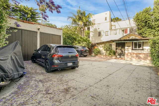 $1,595,000 | 2420 North Beachwood Drive, Los Angeles, CA 90068