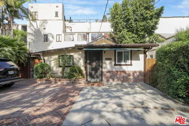 $1,595,000 | 2420 North Beachwood Drive, Los Angeles, CA 90068