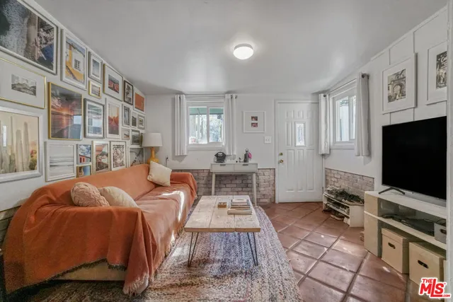 $1,595,000 | 2420 North Beachwood Drive, Los Angeles, CA 90068