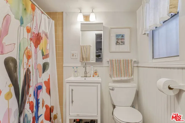 $1,595,000 | 2420 North Beachwood Drive, Los Angeles, CA 90068