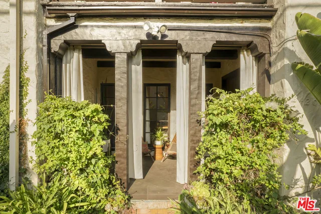 $1,595,000 | 2420 North Beachwood Drive, Los Angeles, CA 90068