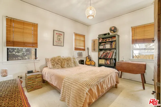 $1,595,000 | 2420 North Beachwood Drive, Los Angeles, CA 90068