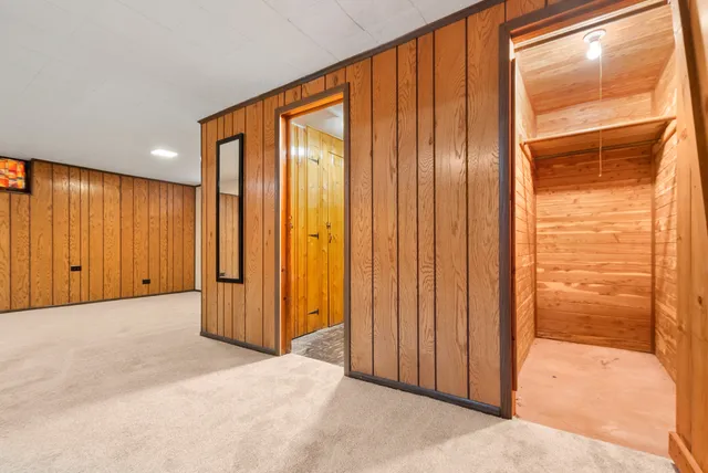 $399,900 | 10041 South St Louis Avenue, Evergreen Park, IL 60805