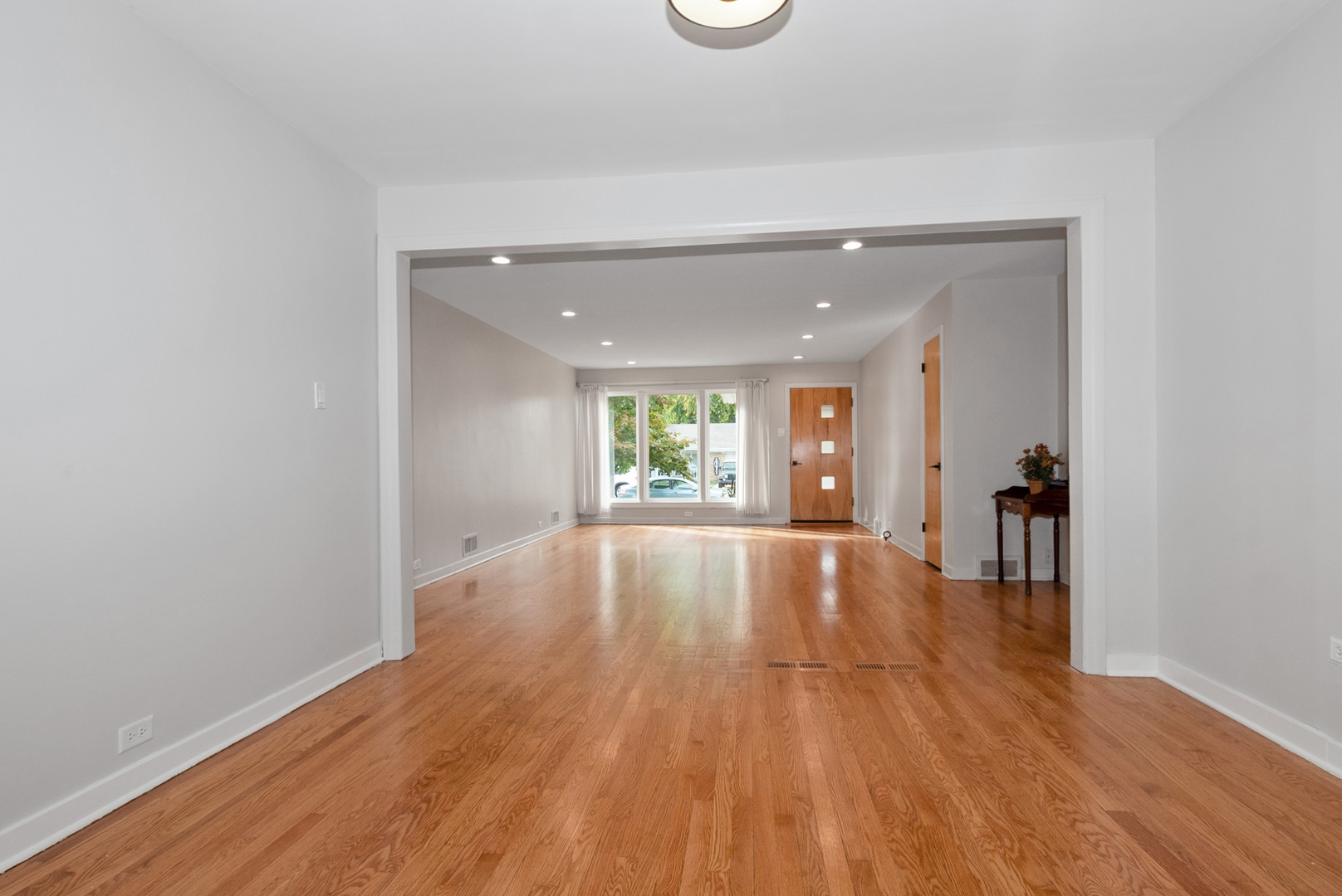 10041 South St Louis Avenue Evergreen Park, IL 60805 - Photo 6 of 34