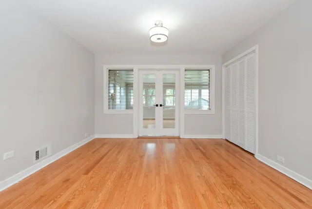 $399,900 | 10041 South St Louis Avenue, Evergreen Park, IL 60805