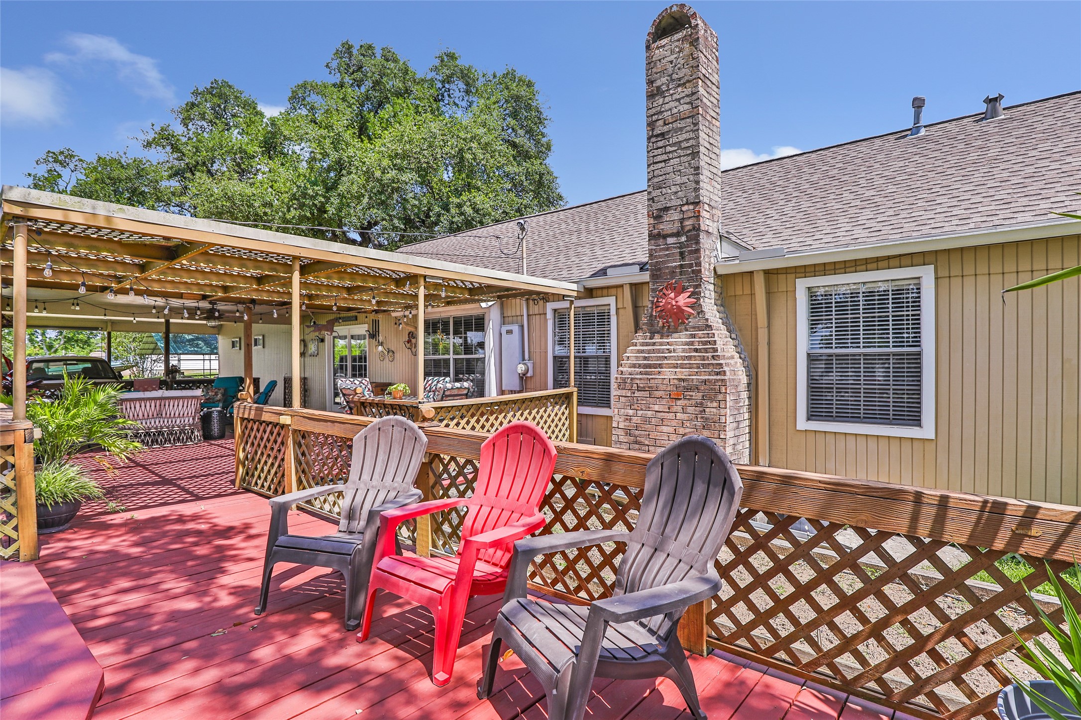 111 South 8th Street Highlands, TX 77562 - Photo 14 of 50