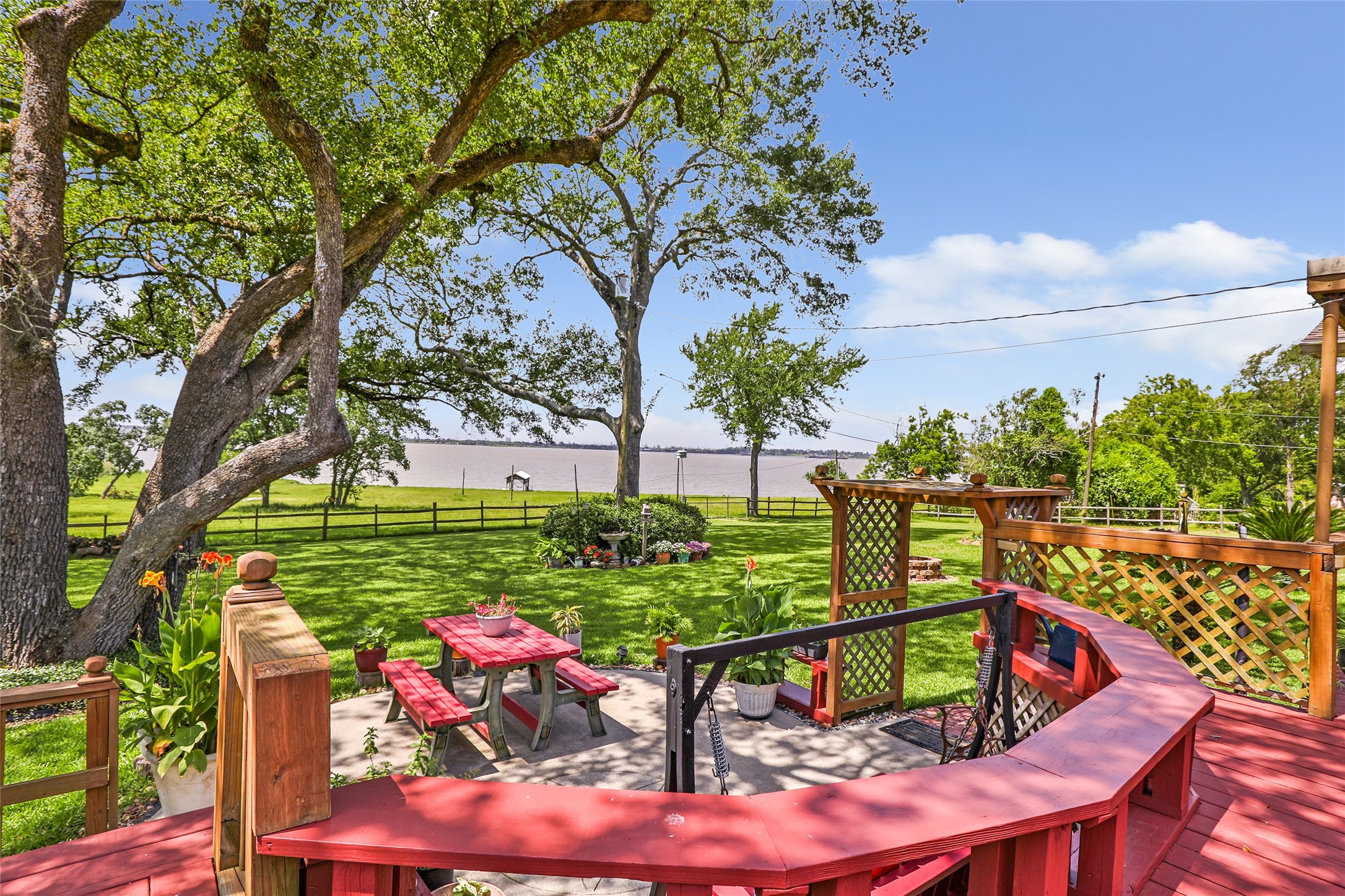 111 South 8th Street Highlands, TX 77562 - Photo 15 of 50 a view of a chairs and table in the patio