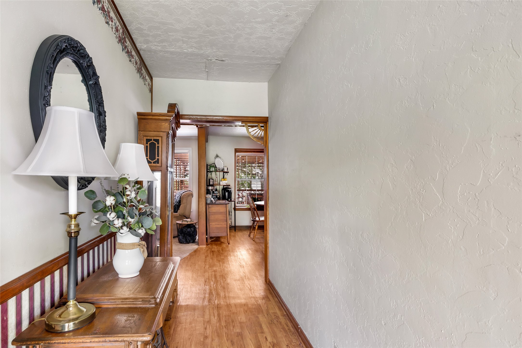 111 South 8th Street Highlands, TX 77562 - Photo 22 of 50 a very nice looking room with a potted plant