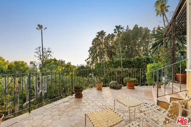 $5,750,000 | 1114 Schuyler Road, Beverly Hills, CA 90210