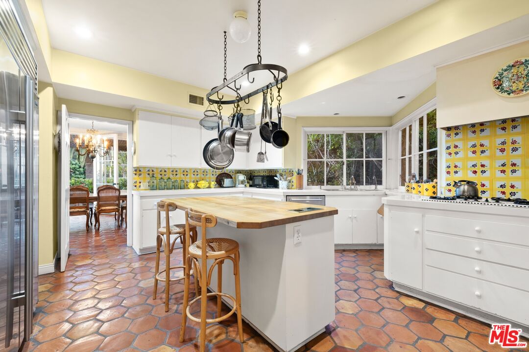 1114 Schuyler Road Beverly Hills, CA 90210 - Photo 16 of 28