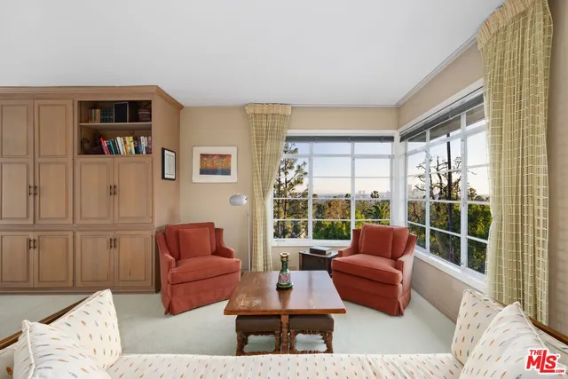 $5,750,000 | 1114 Schuyler Road, Beverly Hills, CA 90210